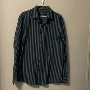 NWOT Liz Claiborne Easy Care shirt Size L Bust 46" Length 30"